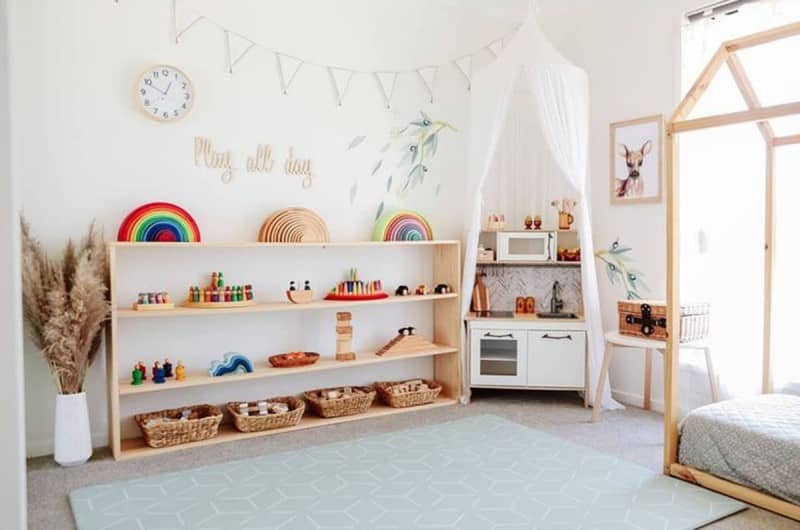 Usar método montessori para decorar una habitación infantil
